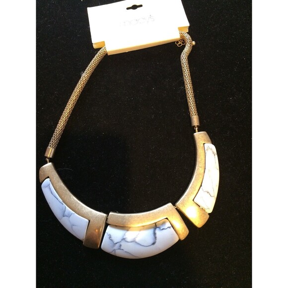 Macy's Gold-Tone Collar Necklace With Faux Stone NWT - Picture 1 of 3